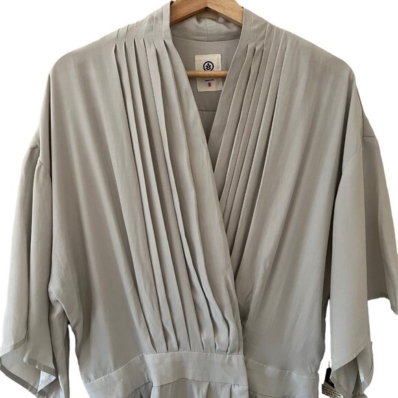 Ever Women's 100% Silk Wrap Front Romper Light Gray Size Small Rare NWT - Picture 3 of 16